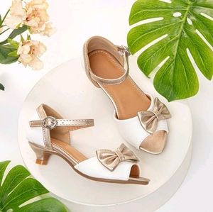 Girls Bow Detail Kitten Heel Sz4